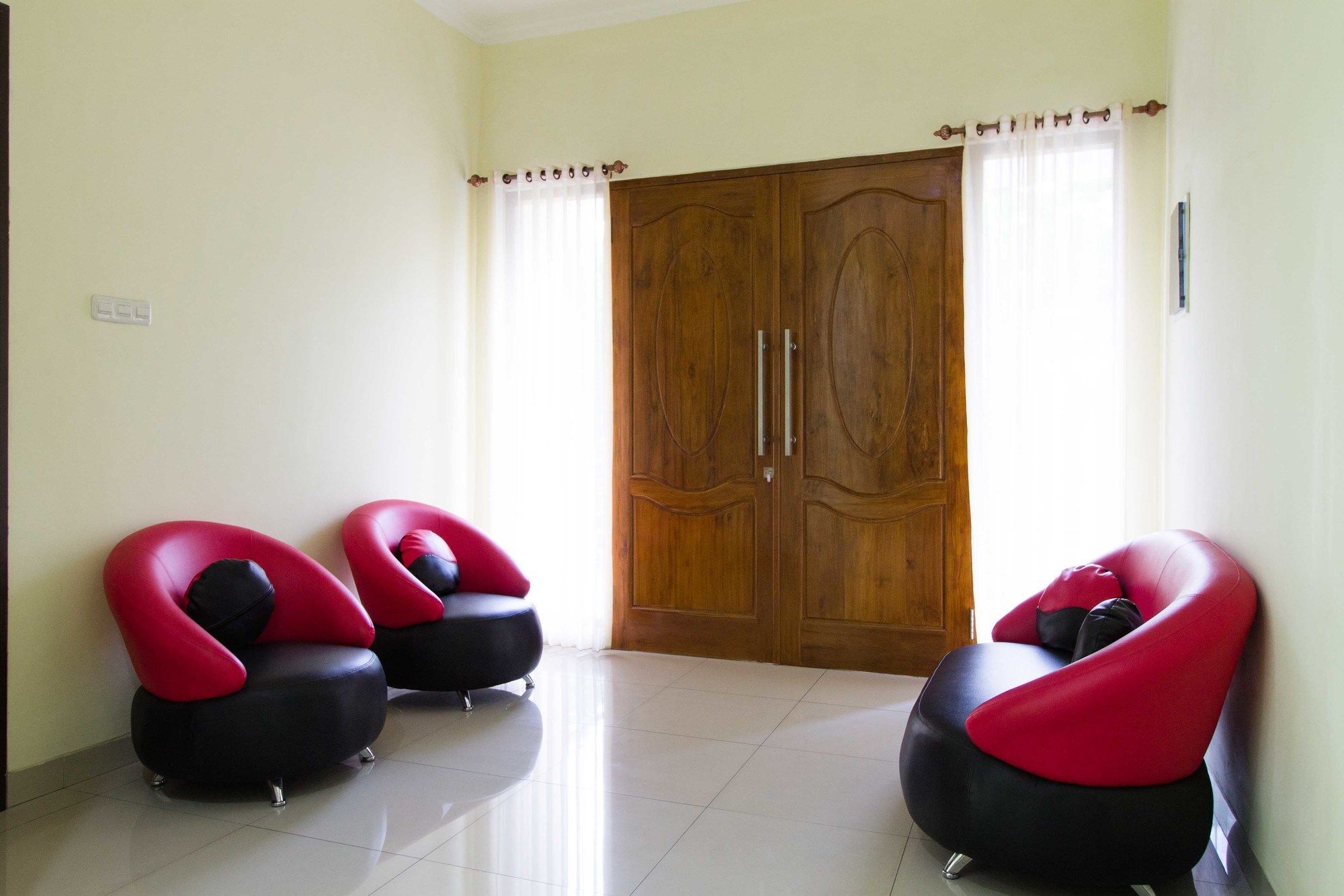 Toedjoeh Enam Surabaya